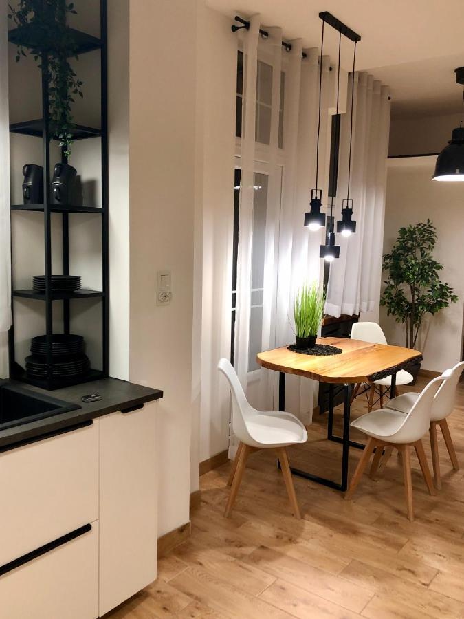 Apartament Loft Apartment บีเอสโก-เบียวา ภายนอก รูปภาพ